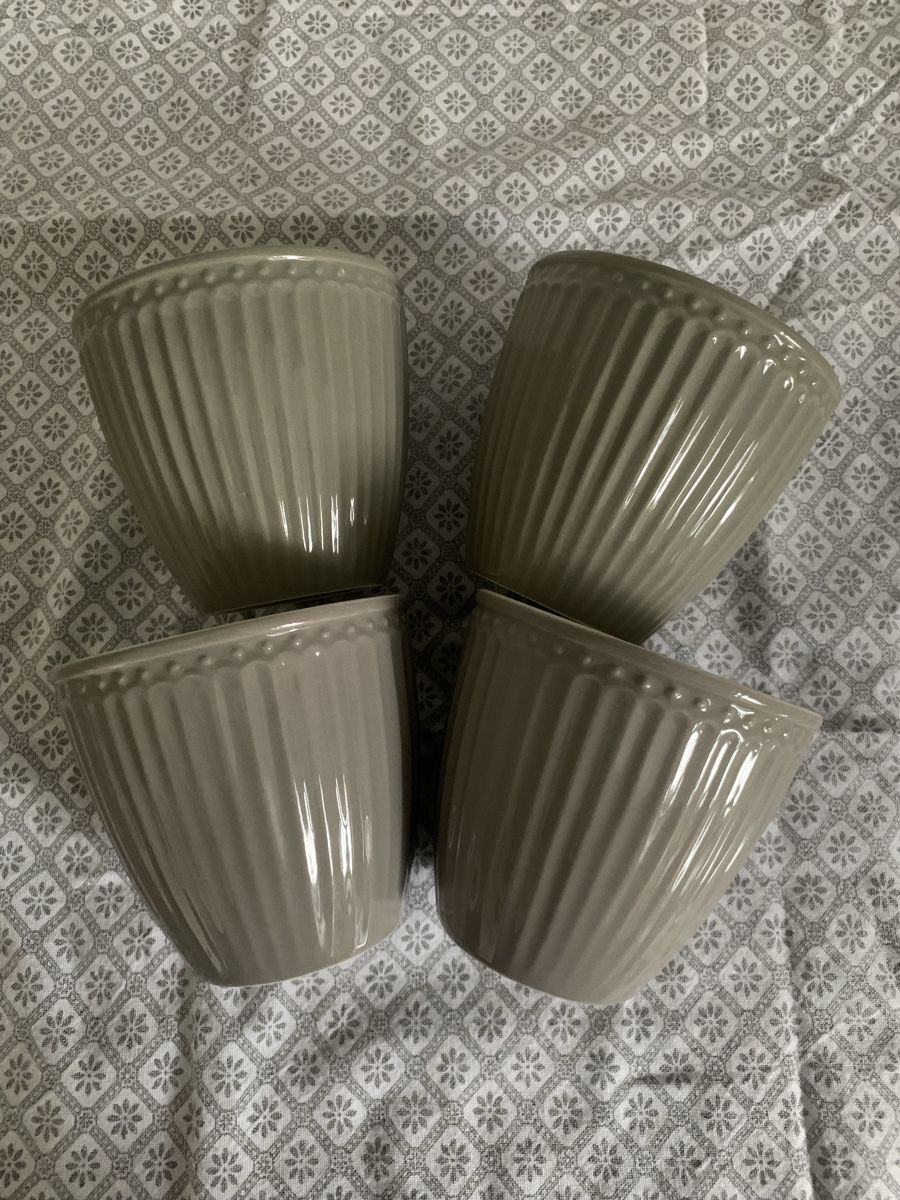 Greengate Tazze: 4 Latte Cup Becher von Greengate warm grey – Usato da Ellikon an der Thur venduto da Bali1999