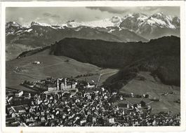 Alte Fliegeraufnahme von Einsiedeln (SZ)