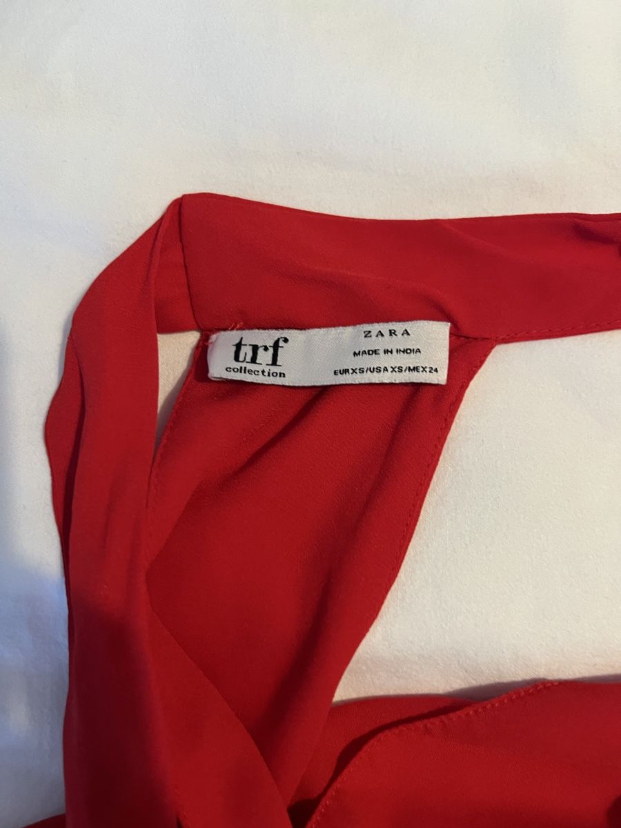 Zara Top: Top – Nuovo (secondo la descrizione) da Zürich venduto da tyr_5j6q 4