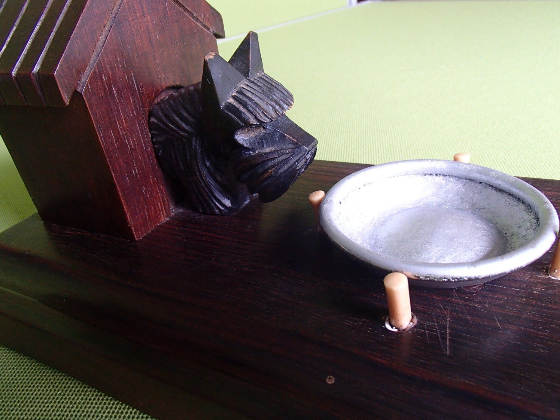 Portacenere: Art Deco Aschenbecher mit Fox Terrier – Usato da Schöfflisdorf venduto da pullux 1