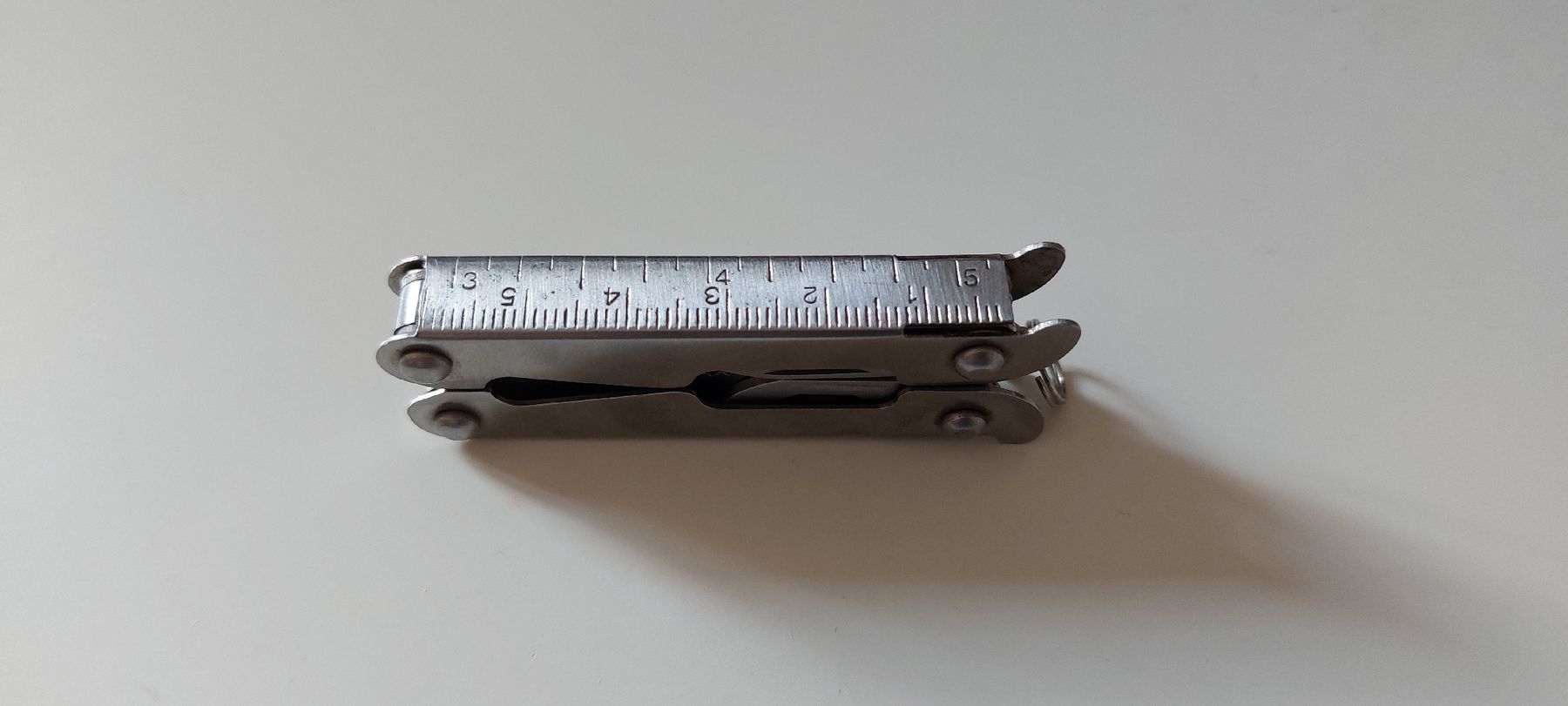Tous les outils: Multitool with pliers knife ruler used – D'occasion à Vevey par kowabunga 1