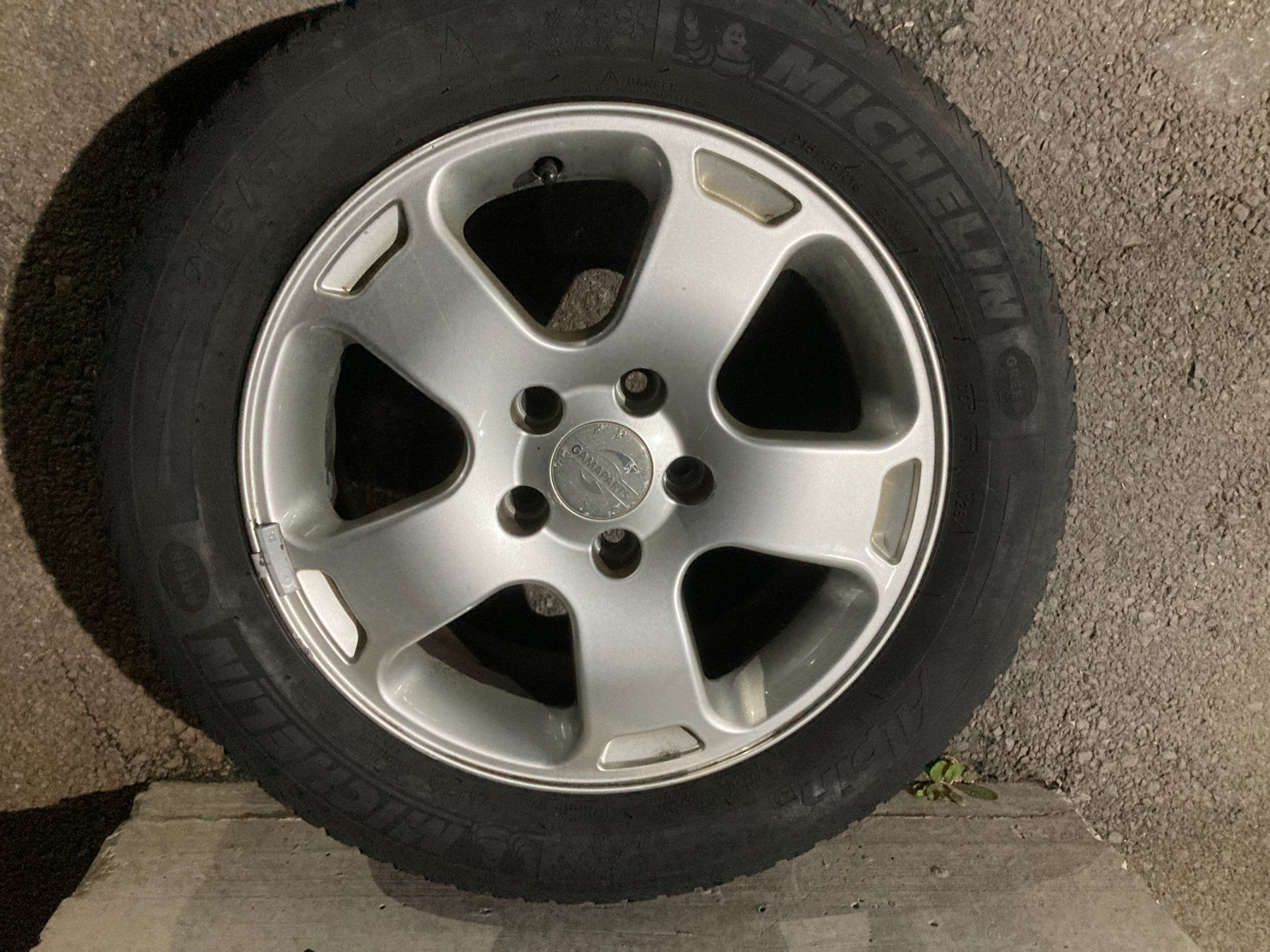 Audi Pneumatici & Ruote complete: Audi A6 Winterräder 215/55R16 – Usato da Cham venduto da WB2223 3