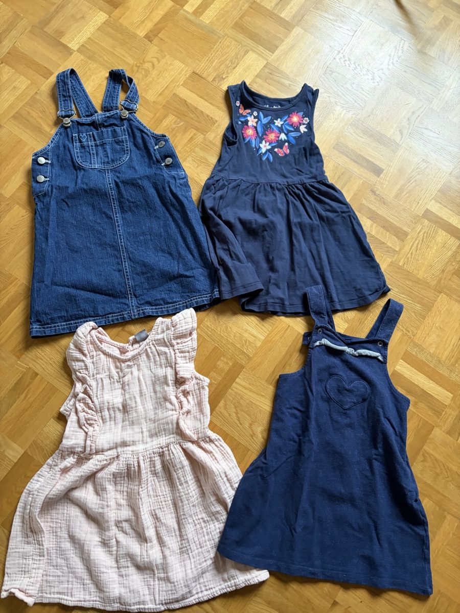 Lotti & Set di vestiti: Lot de vêtements 98-104 – Usato da Vuarrens venduto da mja_jk7b