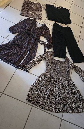 Kleiderpaket Gr. XL (44/46) mit Pantermuster