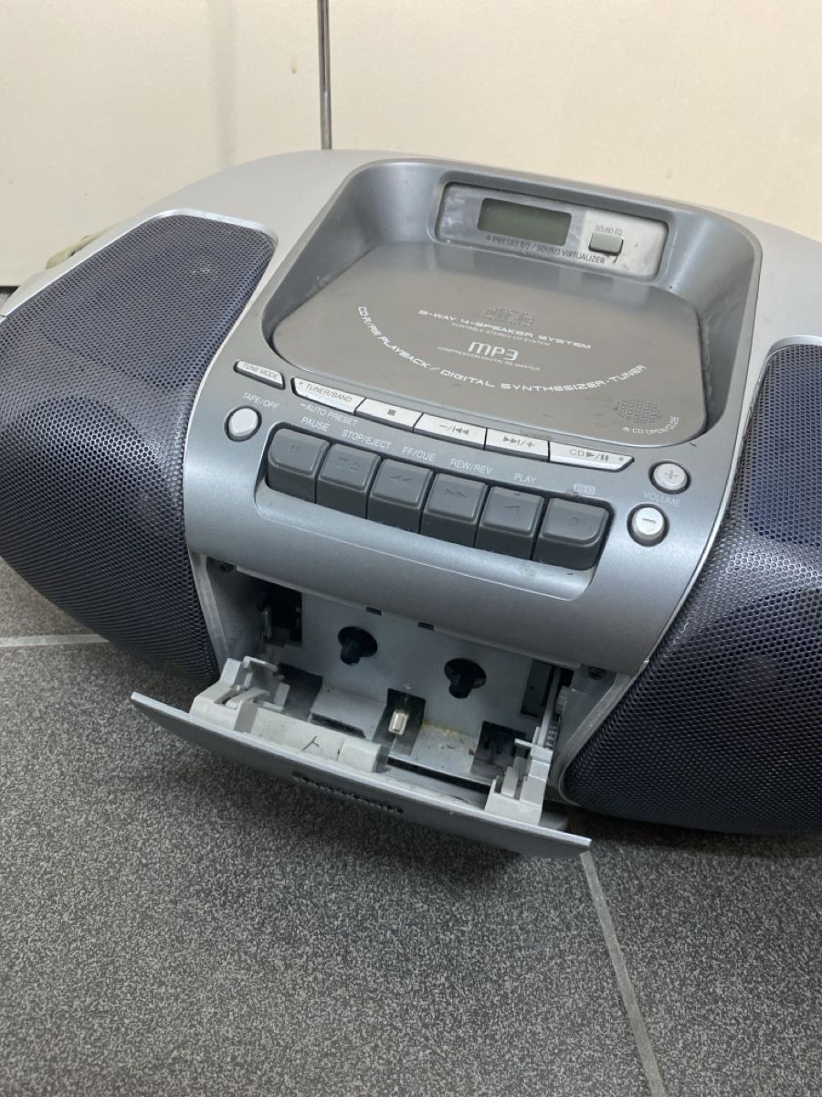 Panasonic Lecteur media portable: Panasonic CD-Radio – D'occasion à Wettingen par vpr_9gz6 4