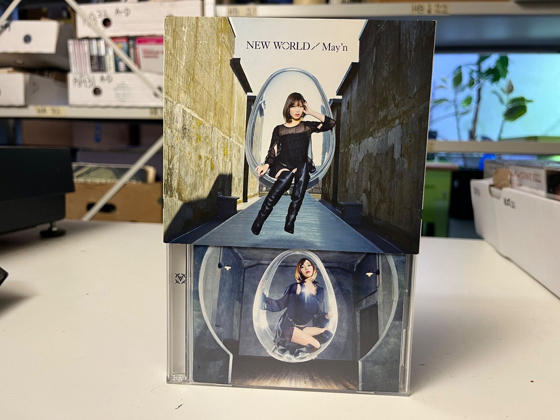 CD: May'n - New World - SRA03D – Usato da Küsnacht ZH venduto da pdproject 2