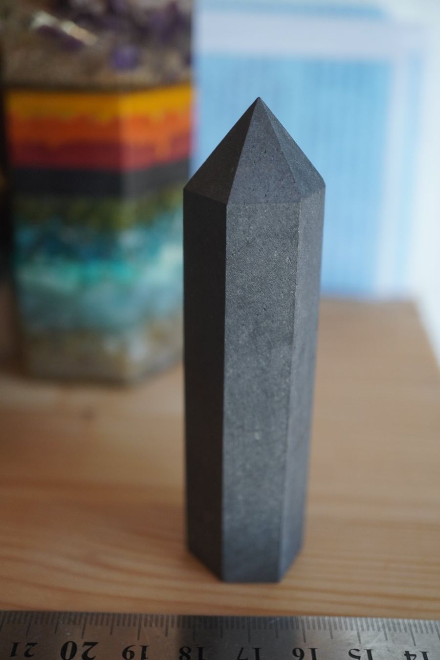 Minerali & Pietre curative: Schungit  Spitze     9.5cm – Nuovo e nell'imballaggio originale da Eschenbach SG venduto da craniums 5