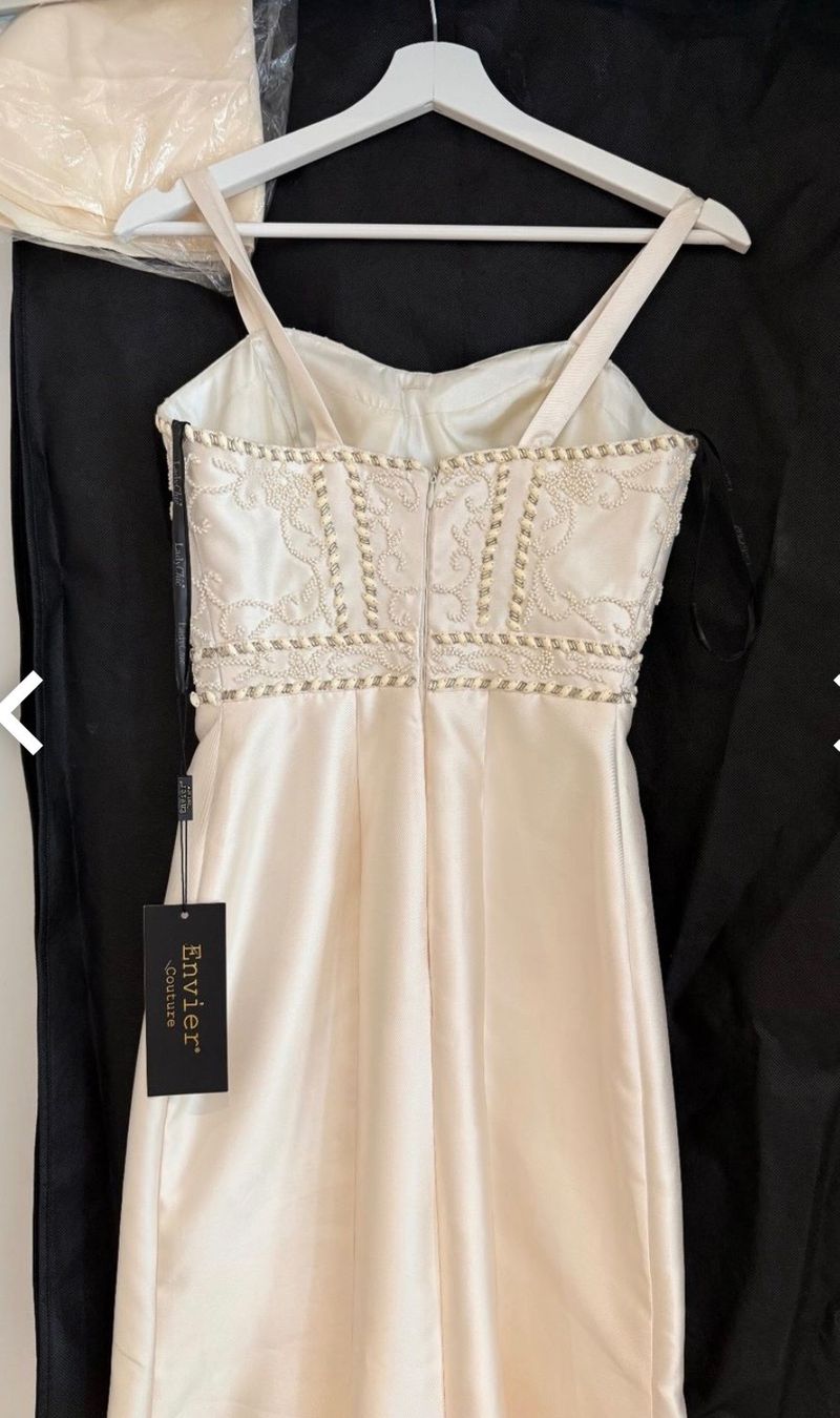Vestiti: Neues , wunderschönes Abendkleid/ Hochzeitskleid – Nuovo (secondo la descrizione) da Schaan venduto da chinchillali 1