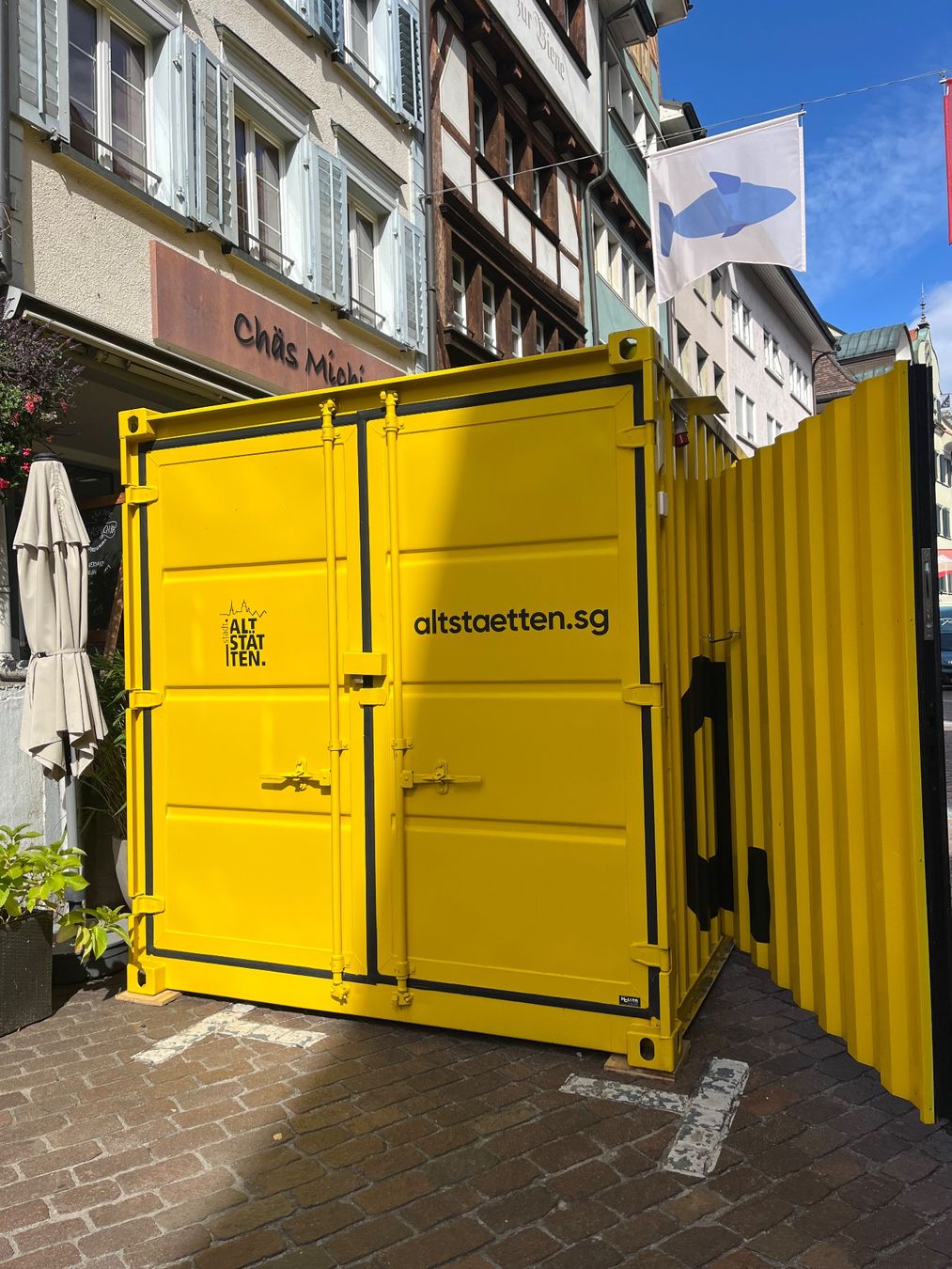 Sonstiges für Büro & Gewerbe: Seecontainer 20 Fuss mit Innenausbau – Gebraucht aus Altstätten SG von Bubblin 2