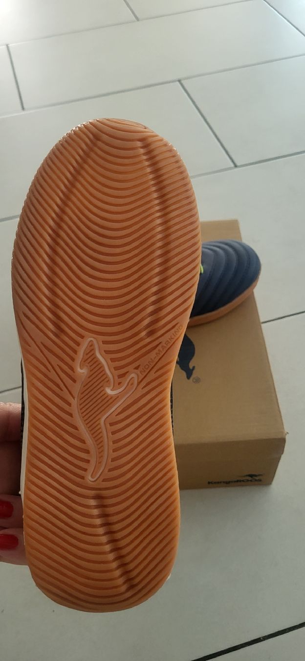 Herrenschuhe: Kinder Hallenschuhe Grösse 33 neu  – Neu und originalverpackt aus Thierachern von Anastasia123 1