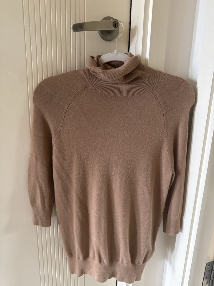 Zara Tops: Zara Turtleneck Pullover Beige Size S – Gebraucht aus Zürich von dam_t7hk