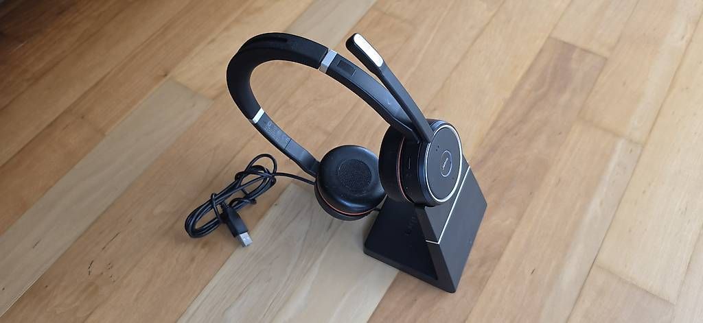 Jabra Kopfhörer: Jabra Evolve 75 MS Stereo Headset inkl. Dongle & Ladestation – Gebraucht aus Weggis von Tauro8