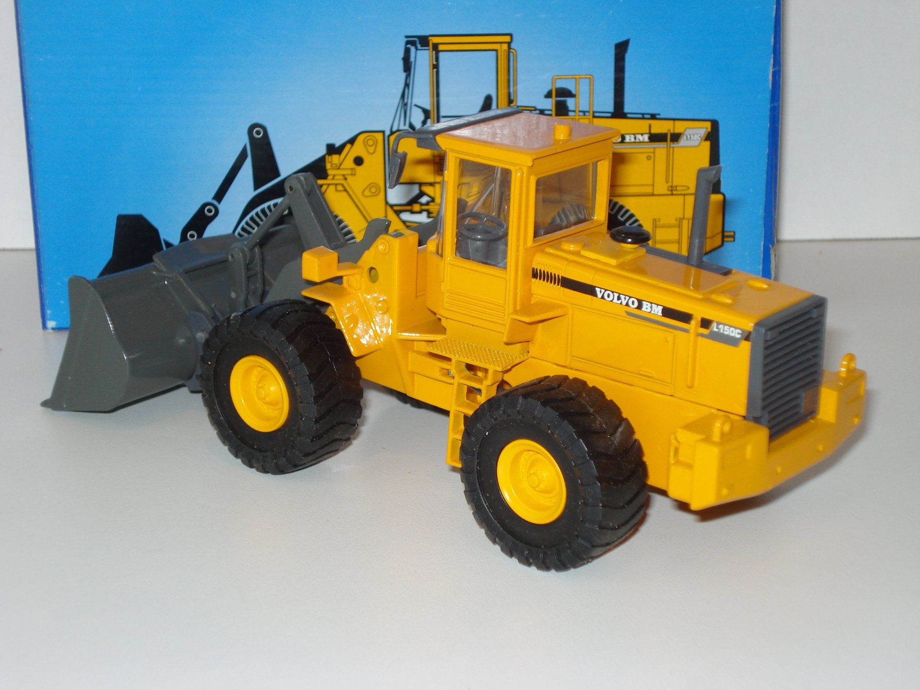 Kits de montage: Radlader VOLVO BM L 150 C – Neuf (Voir description) à Mitlödi par worker04 2