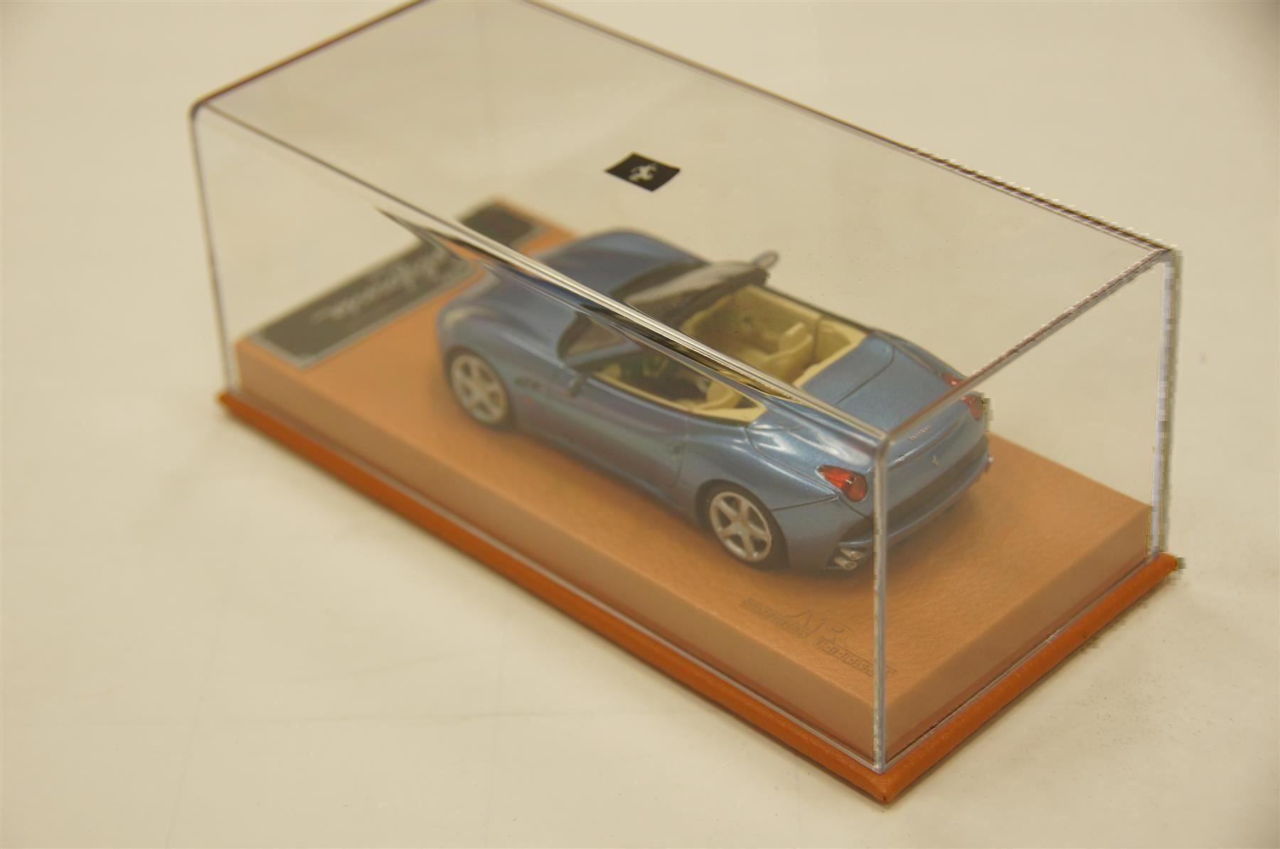 Modellini d'auto: 1/43 Ferrari California  blau Leder – Nuovo e nell'imballaggio originale da Stein AR venduto da Krabbe2 1