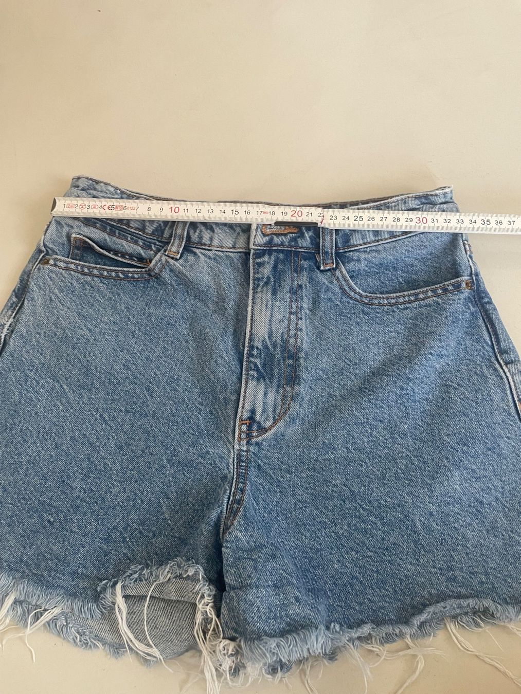 Zara Jeans: Zara  - Shorts - Jeans – D'occasion à Minusio par Pink222 4