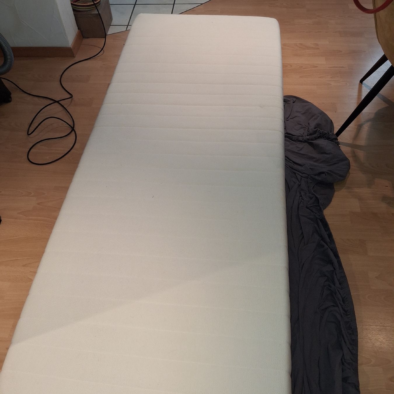 Matratzen: Matratze 90x200 – Gebraucht aus Wängi von dai_w7wc 1