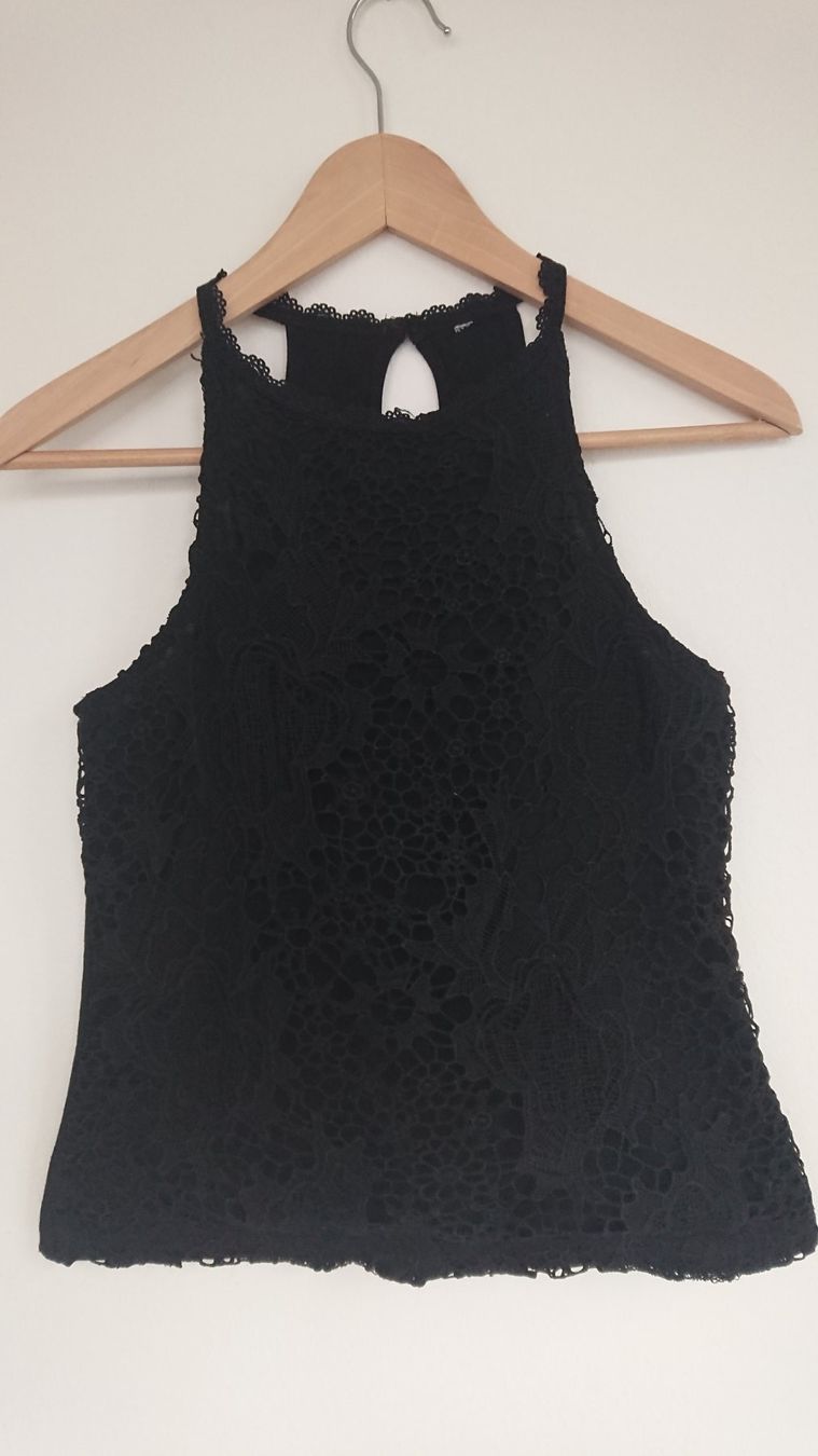Tops: Damen Top Chicorée Gr. S Schwarz mit gehäkelter Front – Gebraucht aus Hallau von CHACLA