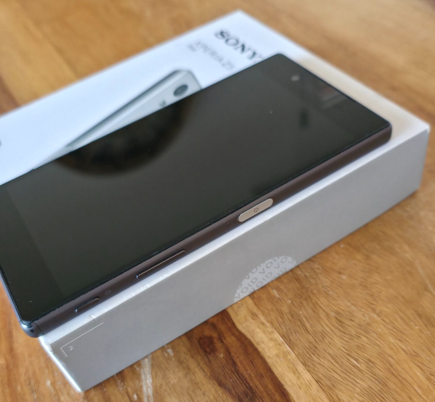 Sony Telefoni cellulari / Smartphones: SONY Xperia Z5 Dual Sim E6633 (REV.2) – Usato da Elsau venduto da han_2cjq 2