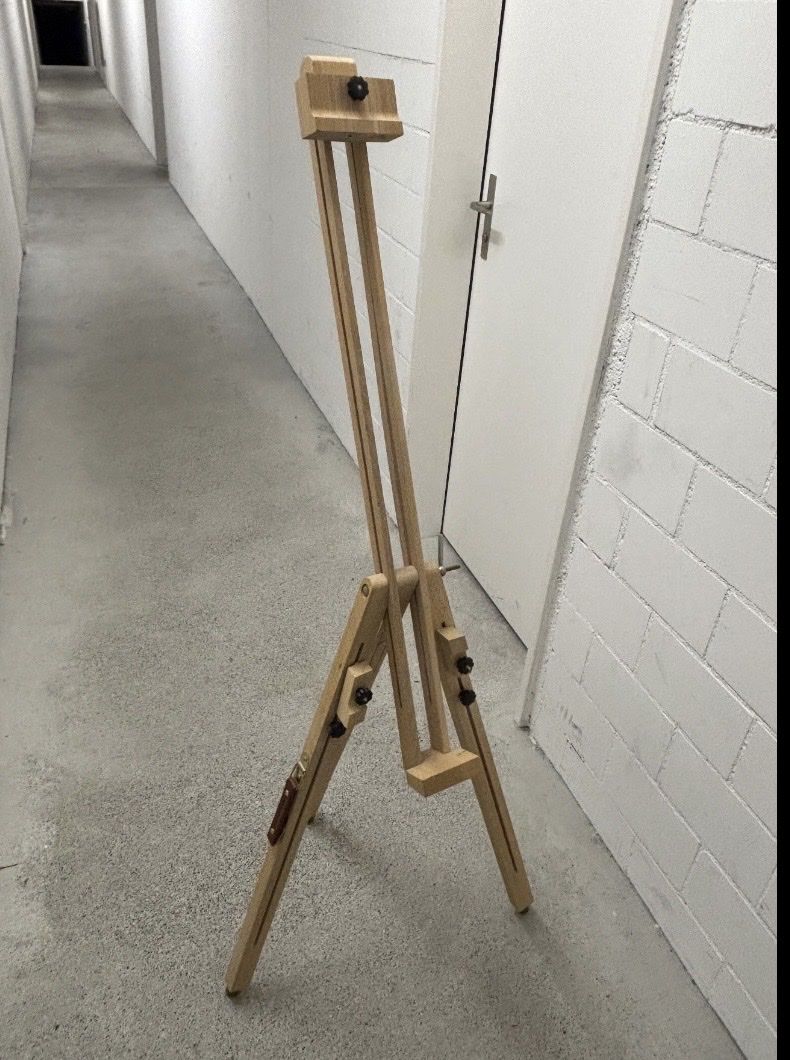 Schreibtische: Holz Staffelei einstellbar  – Gebraucht aus Zürich von Anastasiya_g 1