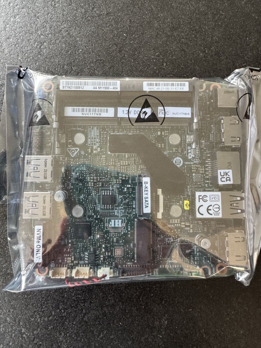 Intel Elektronikbauteile: Intel NUC 11Pro Board BNUC11TNBV50000 originalverpackt  – Neu und originalverpackt aus Berneck von Koenner.J