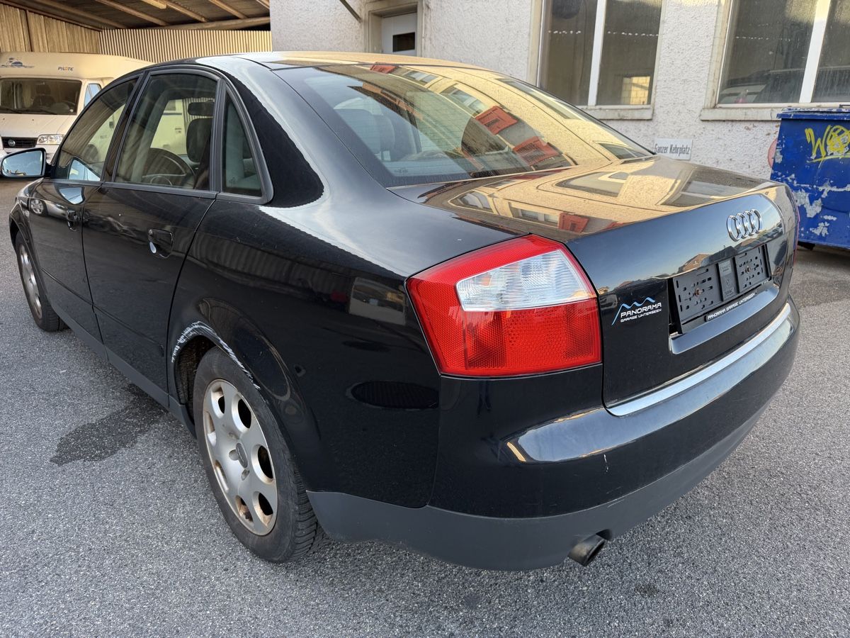 Audi Automobili: Audi A4 2.0 Benzin – Usato da Oberönz venduto da Xyz90 2