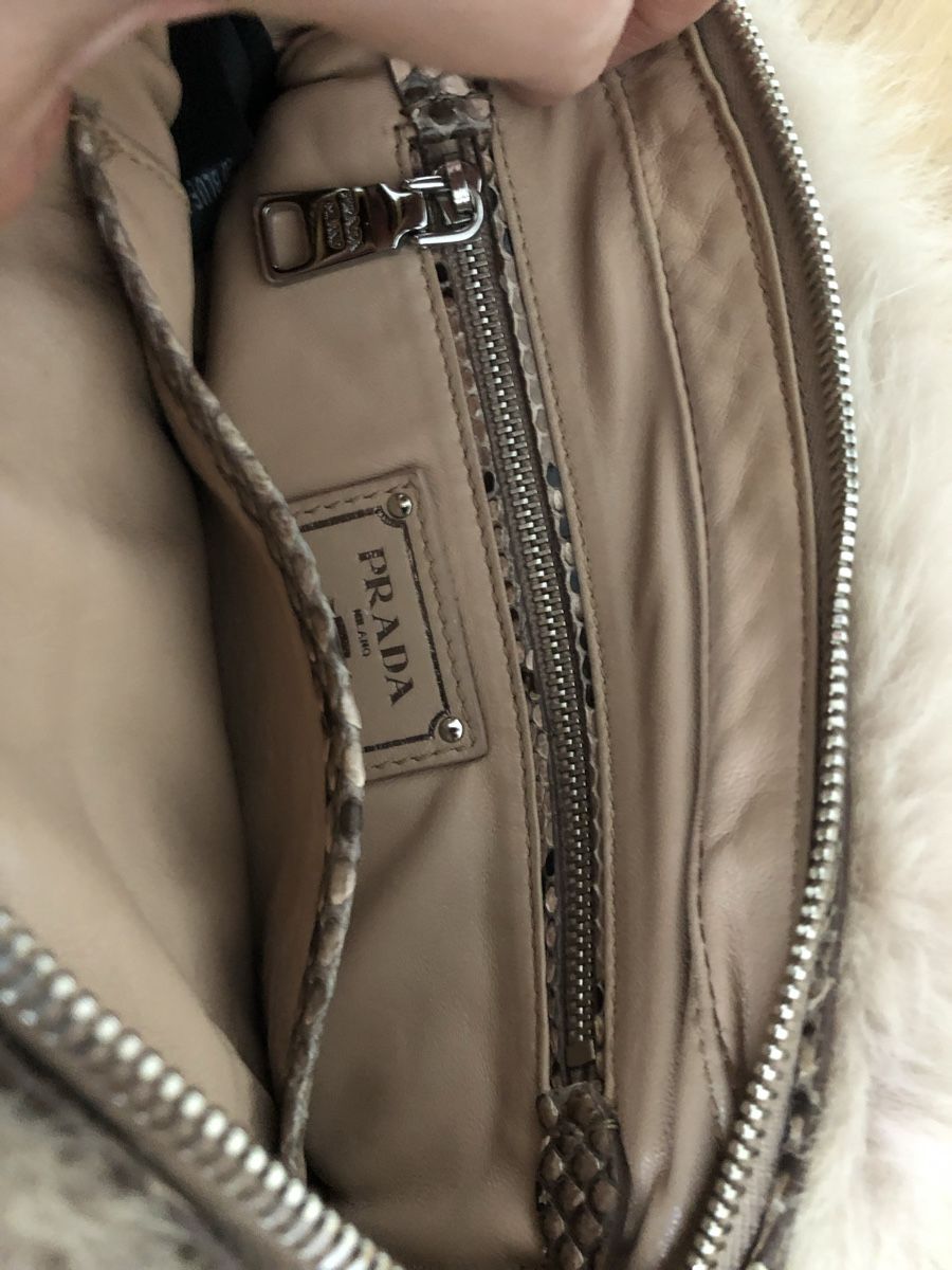 Prada Borse da donna: Prada original Felltasche – Nuovo (secondo la descrizione) da Liestal venduto da ell_6xc7 2