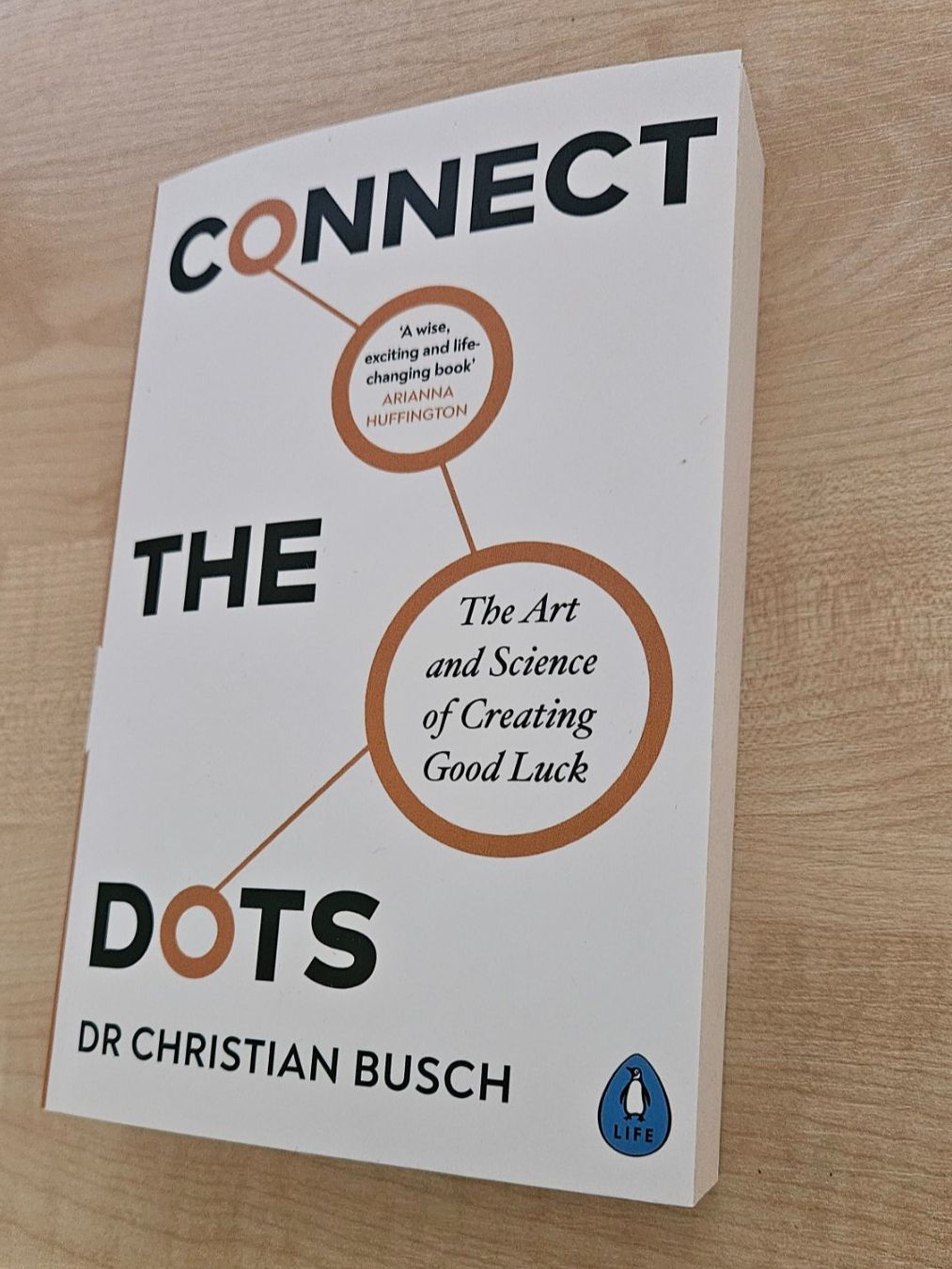 Libri: Connect the Dots von Dr Christian Busch in Englisch – Nuovo (secondo la descrizione) da Jona venduto da ASMARADO 2