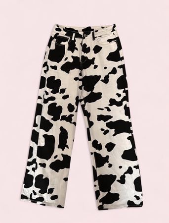 Dünne Jeans mit Kuhprint