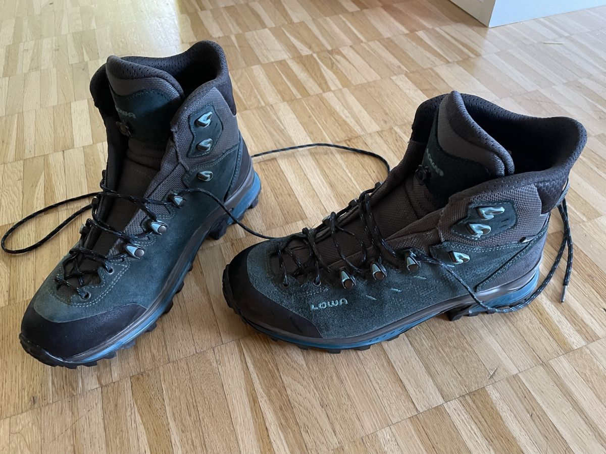Lowa Chaussures femmes: Wanderschuhe Damen LOWA 42 – D'occasion à Zürich par Purpur13 3