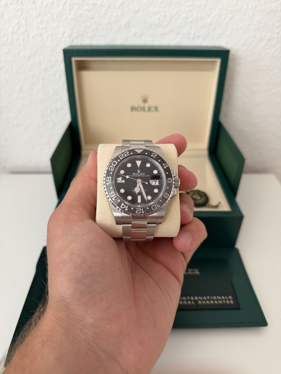 Rolex Orologi: Rolex GMT-Master 2 "Bruce Wayne" - 126710GRNR – Nuovo e nell'imballaggio originale da Luzern venduto da dal_wr89 1