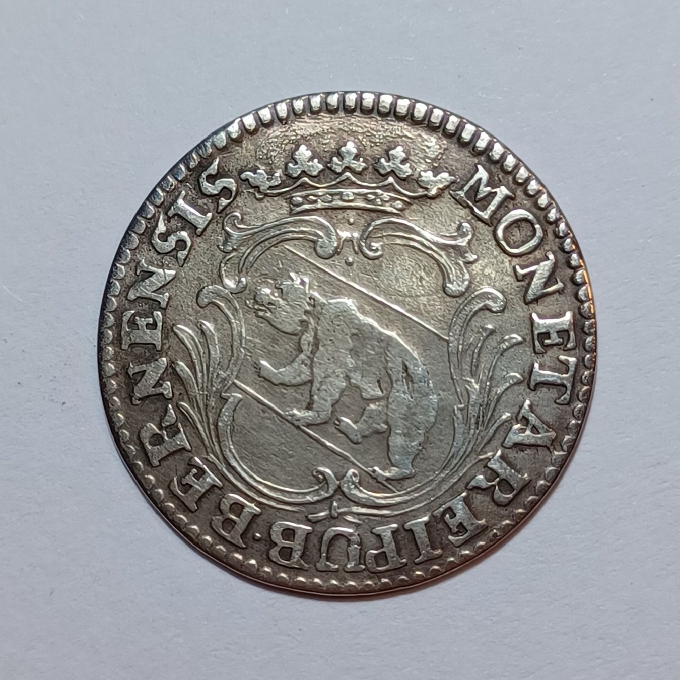 Tutti le monete: 10 Kreuzer 1755 Bern ss – Usato da Pfäffikon ZH venduto da Welt_Muenzen 1