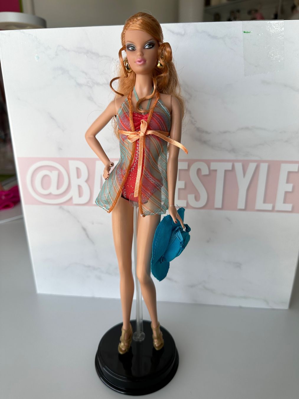 Puppen: Barbie Top Model mit Ständer – Gebraucht aus Meisterschwanden von jordilabandadrei 1
