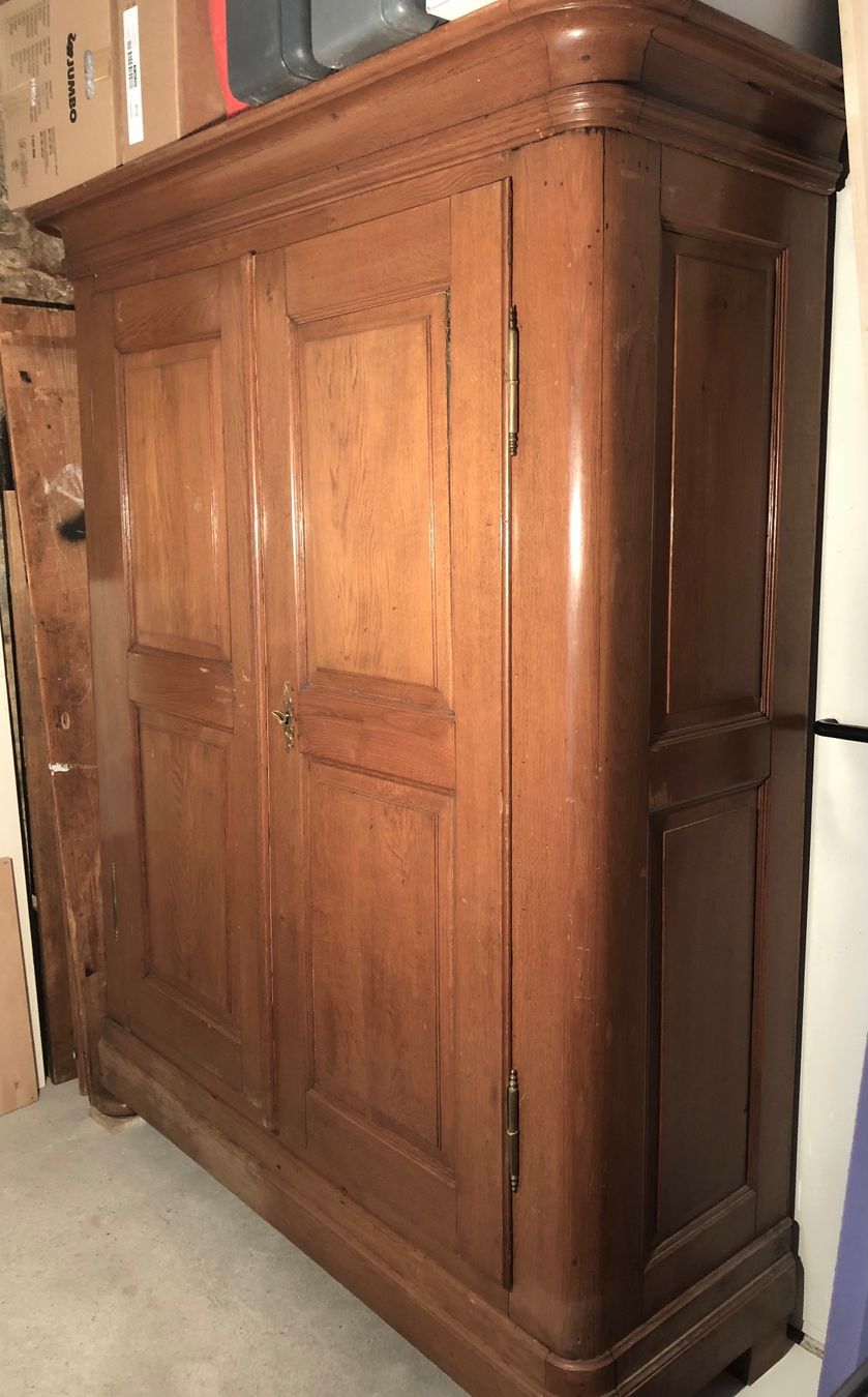 Schränke: Antiker Kleiderschrank aus Eichenholz – Gebraucht aus Minusio von brindisi150 1