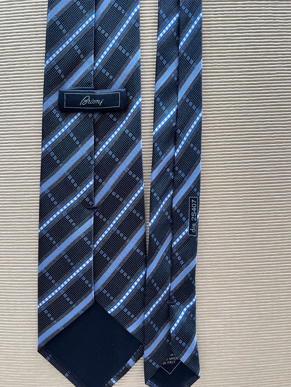 Brioni Krawatten: Brioni Krawatte – Gebraucht aus Baar von kri_m7t2 1