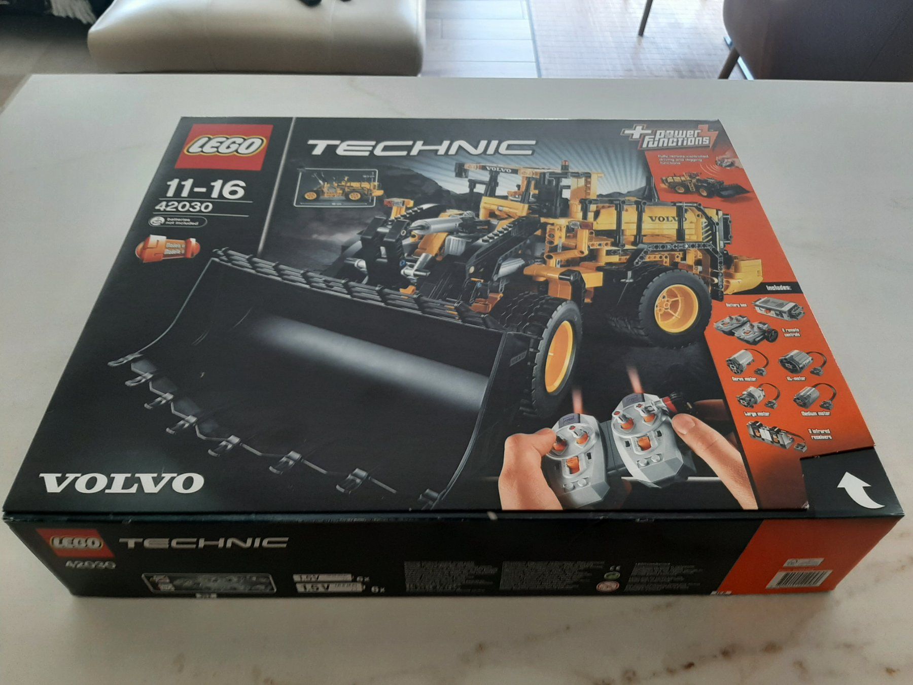 Lego Kit di costruzioni: Lego Technic 42030 Volvo L350F Wheel Loader – Nuovo (secondo la descrizione) da Tramelan venduto da bragamal
