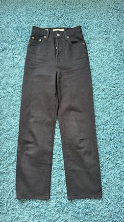 Great Levi's jeans W23 L27 