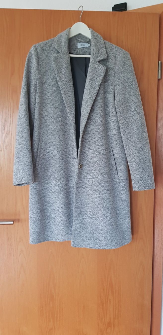 Only Cappotti: Grauer Mantel von ONLY – Usato da Eichberg venduto da Land-Ei