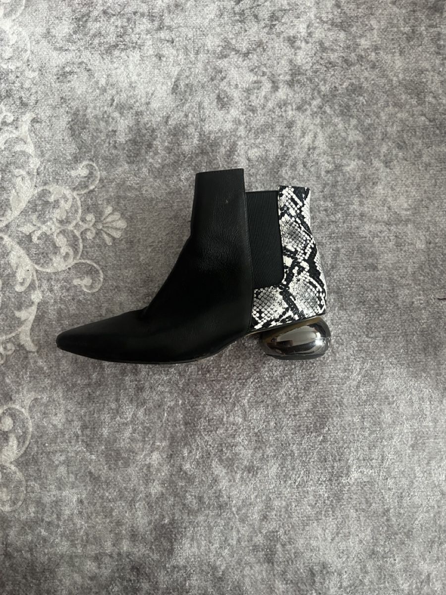 Damenschuhe: Stiefel – Gebraucht aus Baar von rom_j56y 3