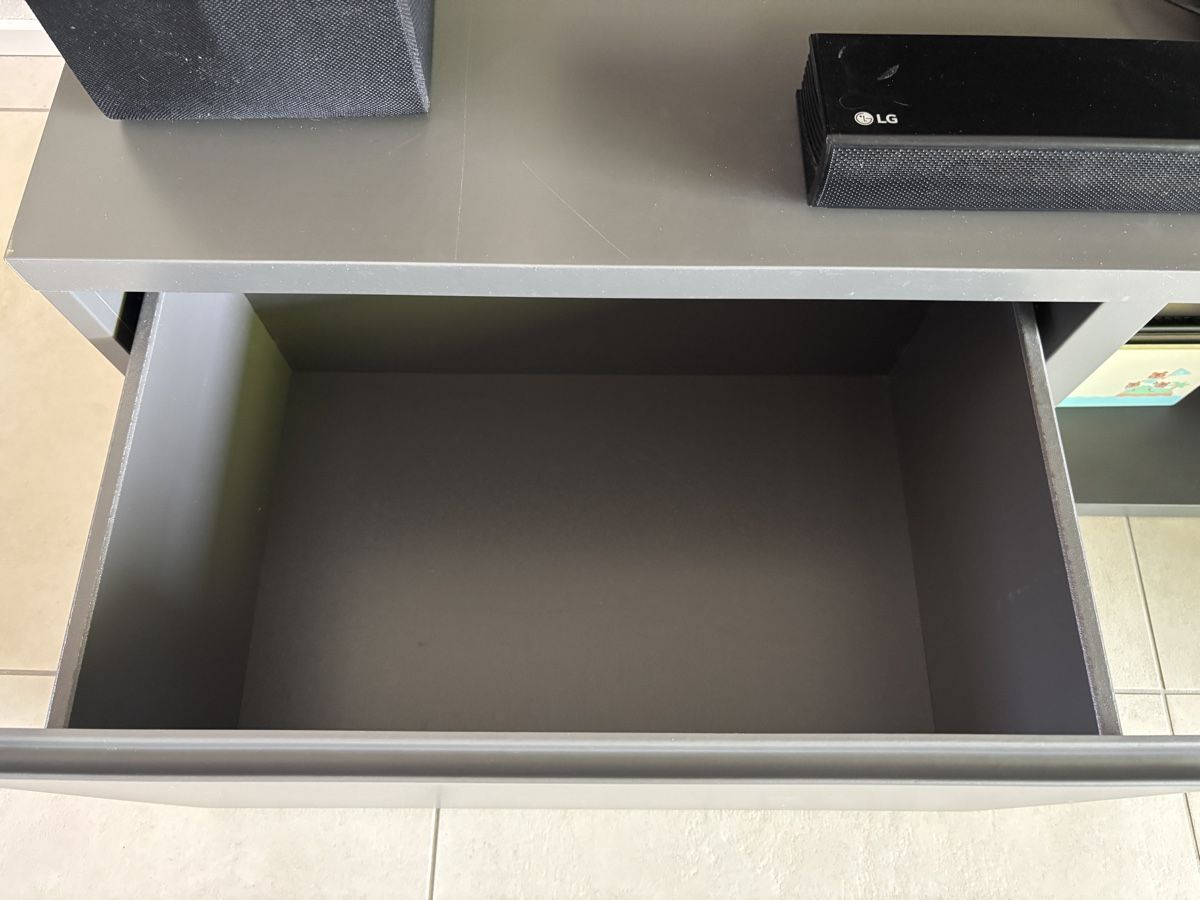 Ikea Mobili TV: Tv stand IKEA BESTA – Usato da Egg b. Zürich venduto da jen_hm7m 7