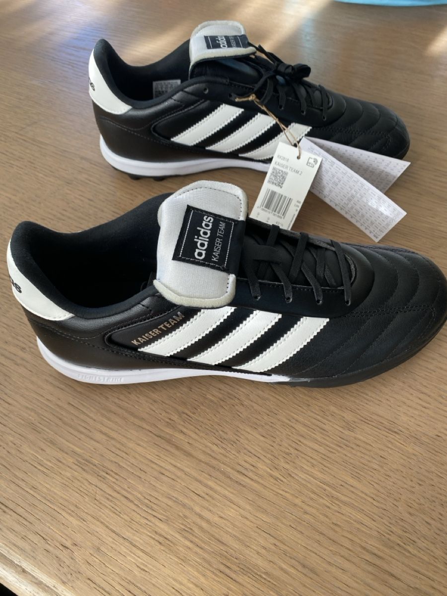 Adidas Scarpe da uomo: Adidas Kaiser Team 2  Grösse:43 1/3 – Nuovo (secondo la descrizione) da Boll venduto da botuf 1