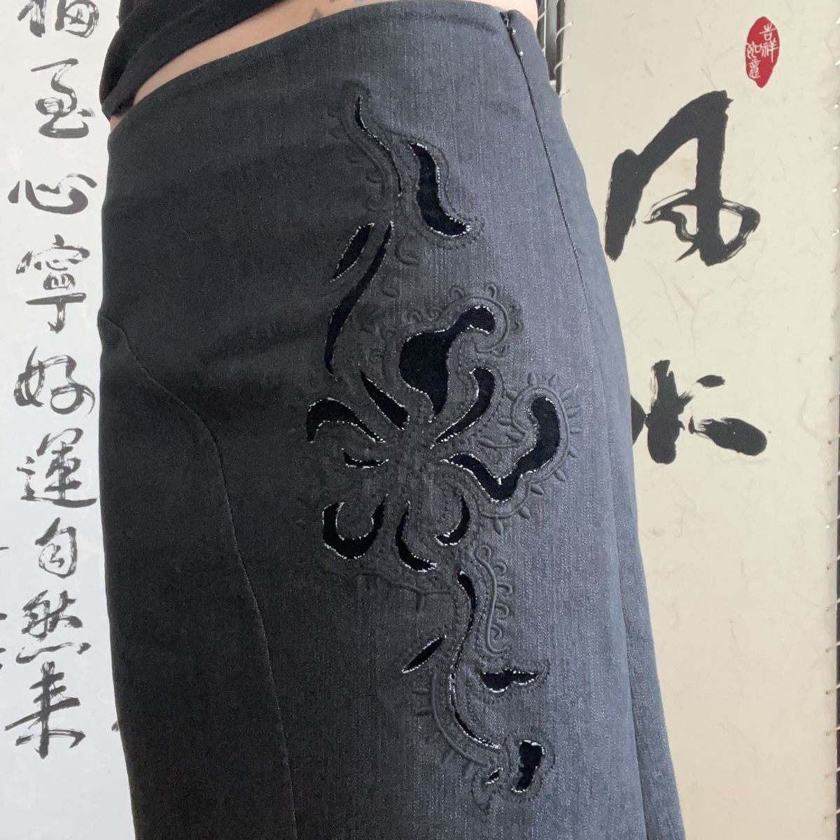 Gonne: Vintage Denim Midi Skirt – Usato da Kriens venduto da tiy_wxz5