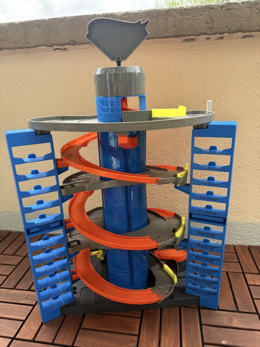 Hot Wheels Giocattoli: HotWheels Mega Garage – Usato da Dübendorf venduto da kat_gxm9 3