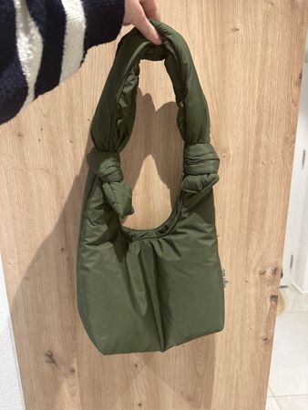 Olive Grüne Umhängetasche mit Knoten
