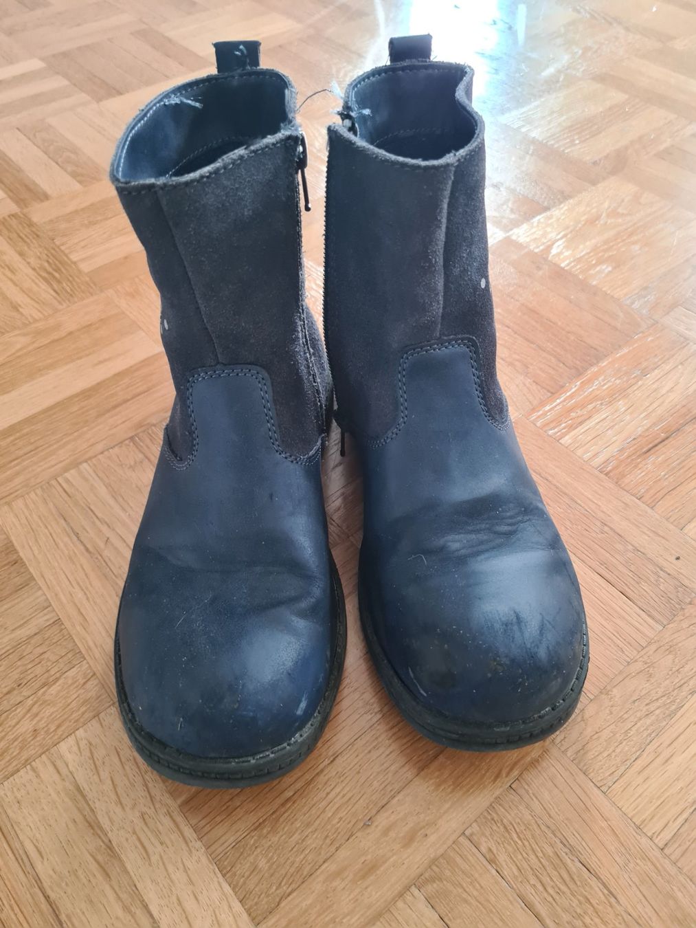 Friboo Schuhe für Mädchen: Stiefel Friboo Gr. 35 – Gebraucht aus Rudolfstetten von anjam81 2