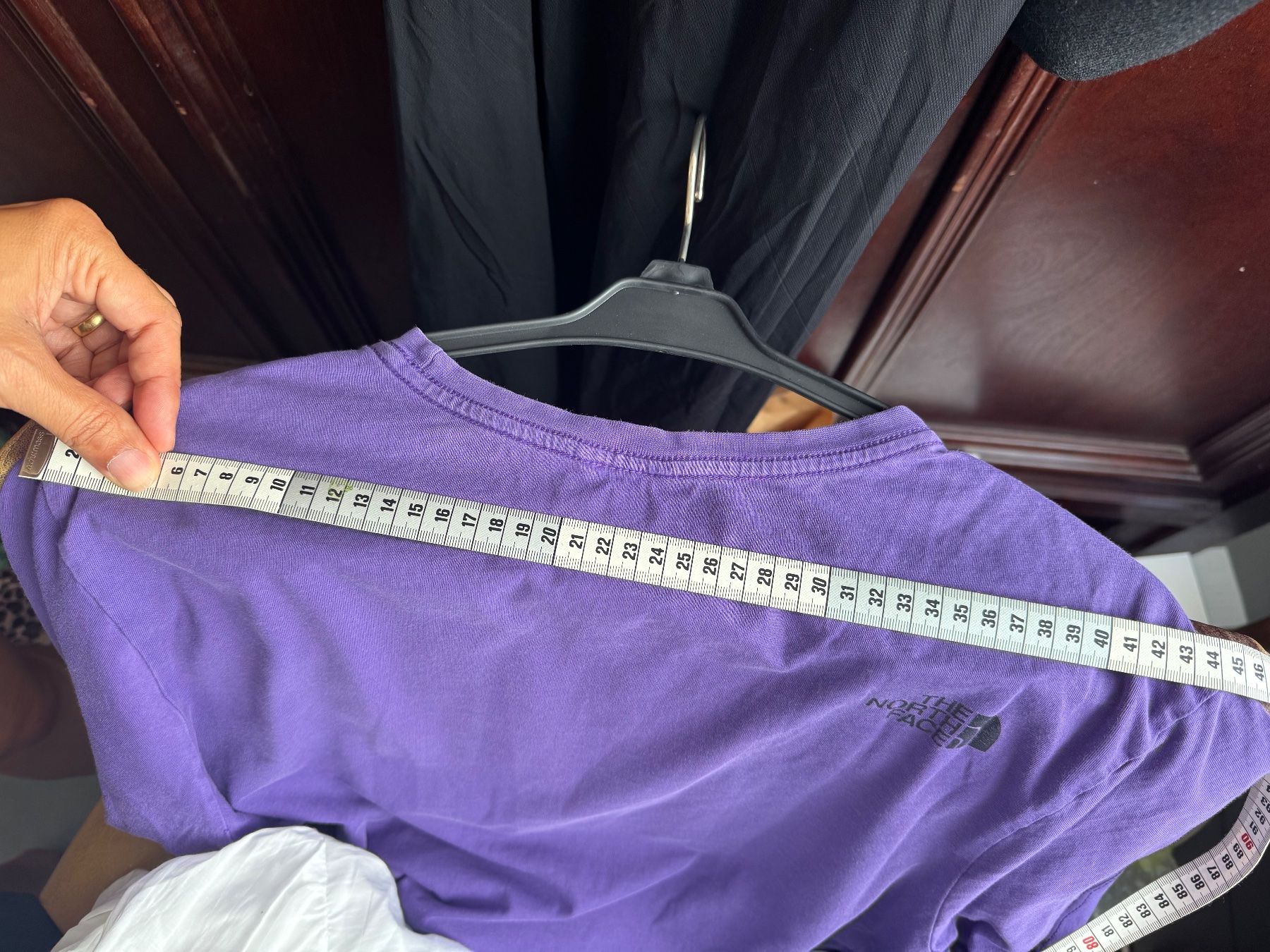 North Face T-shirt: The North Face Tshirt – Usato da Obfelden venduto da cesarina10 5
