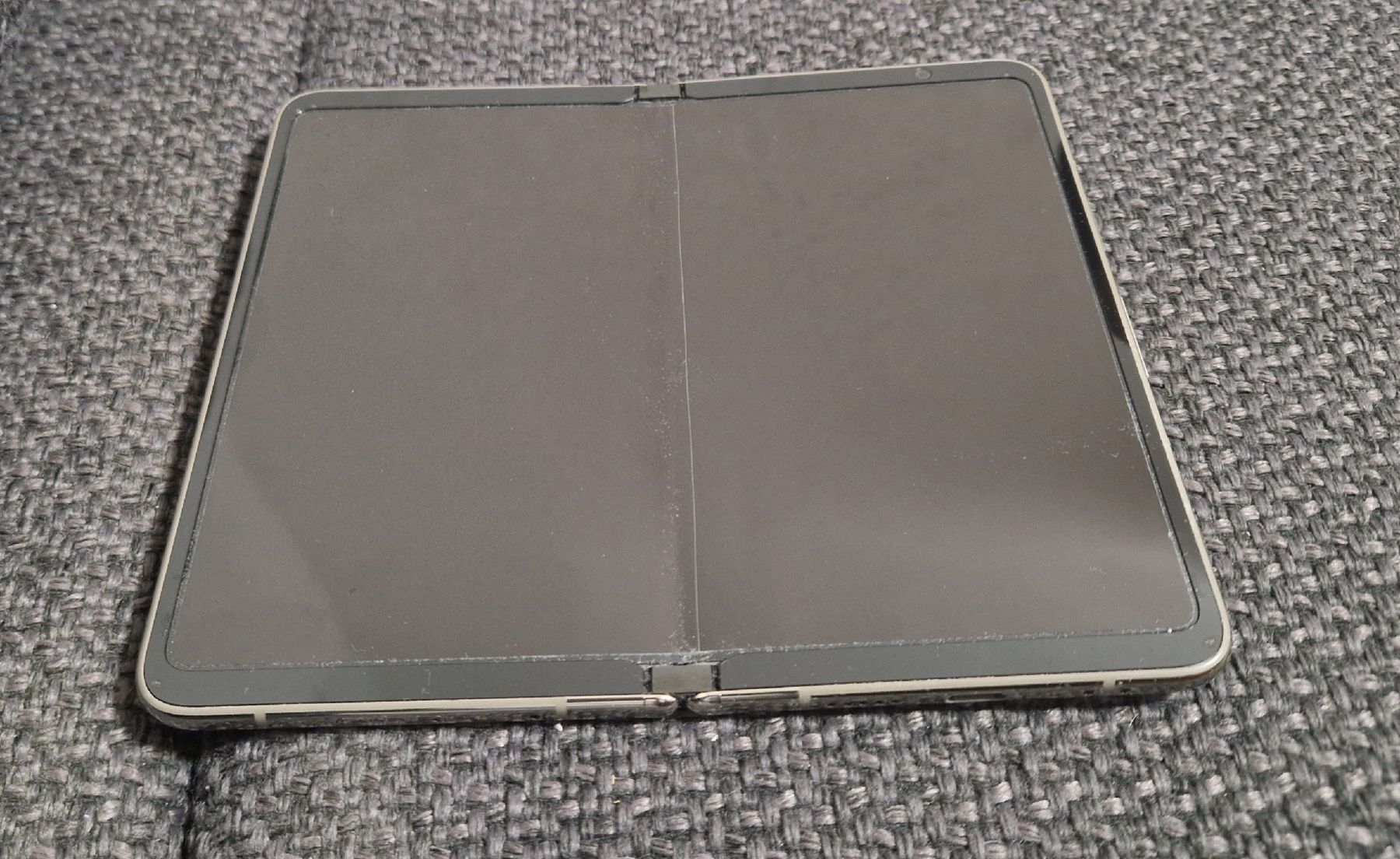 Google Portables: Google Pixel Fold 5G PIÈCES / TEILE – D'occasion à Peseux par katja.vit 1