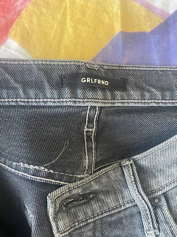 Jeans: Jeans GRLFRND – Gebraucht aus Zürich von Grillieren 1