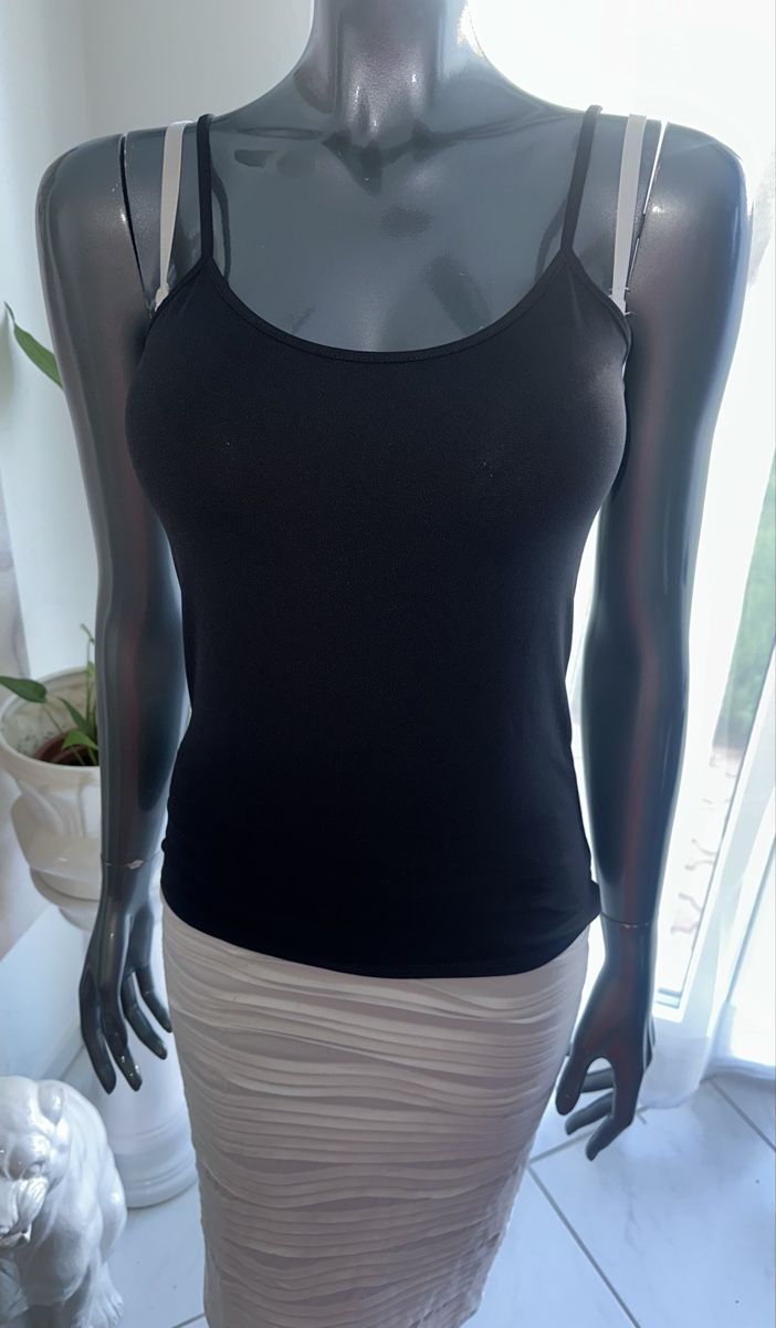 Zara Top: ZARA TOP GR. M – Usato da Unteraegeri venduto da MH203 1