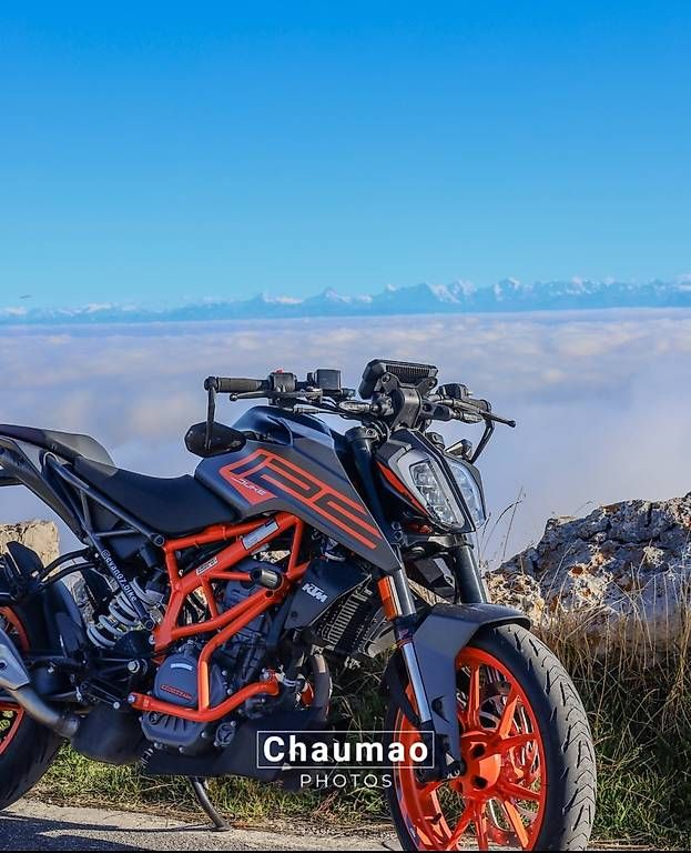 Route: KTM Duke 125 - Full Options – D'occasion à Villeret par Evan.Stengel