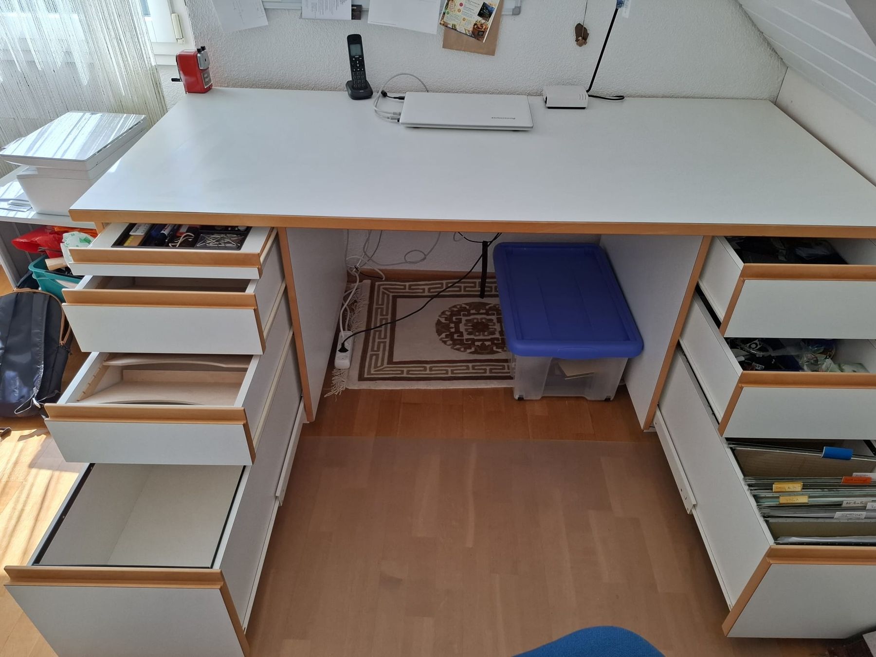 Bureaux: Schreibtisch weiss – D'occasion à Buus par Nambo 1